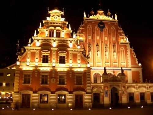 Riga bei Nacht (100_0289.JPG) wird geladen. Eindrucksvolle Fotos aus Lettland erwarten Sie.